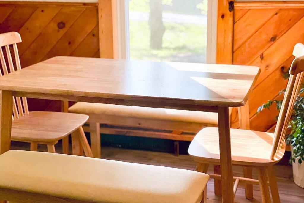Cozy Cottage With Jacuzzi And Fire Pit And Reading Nook! Livingston Manor Exterior photo