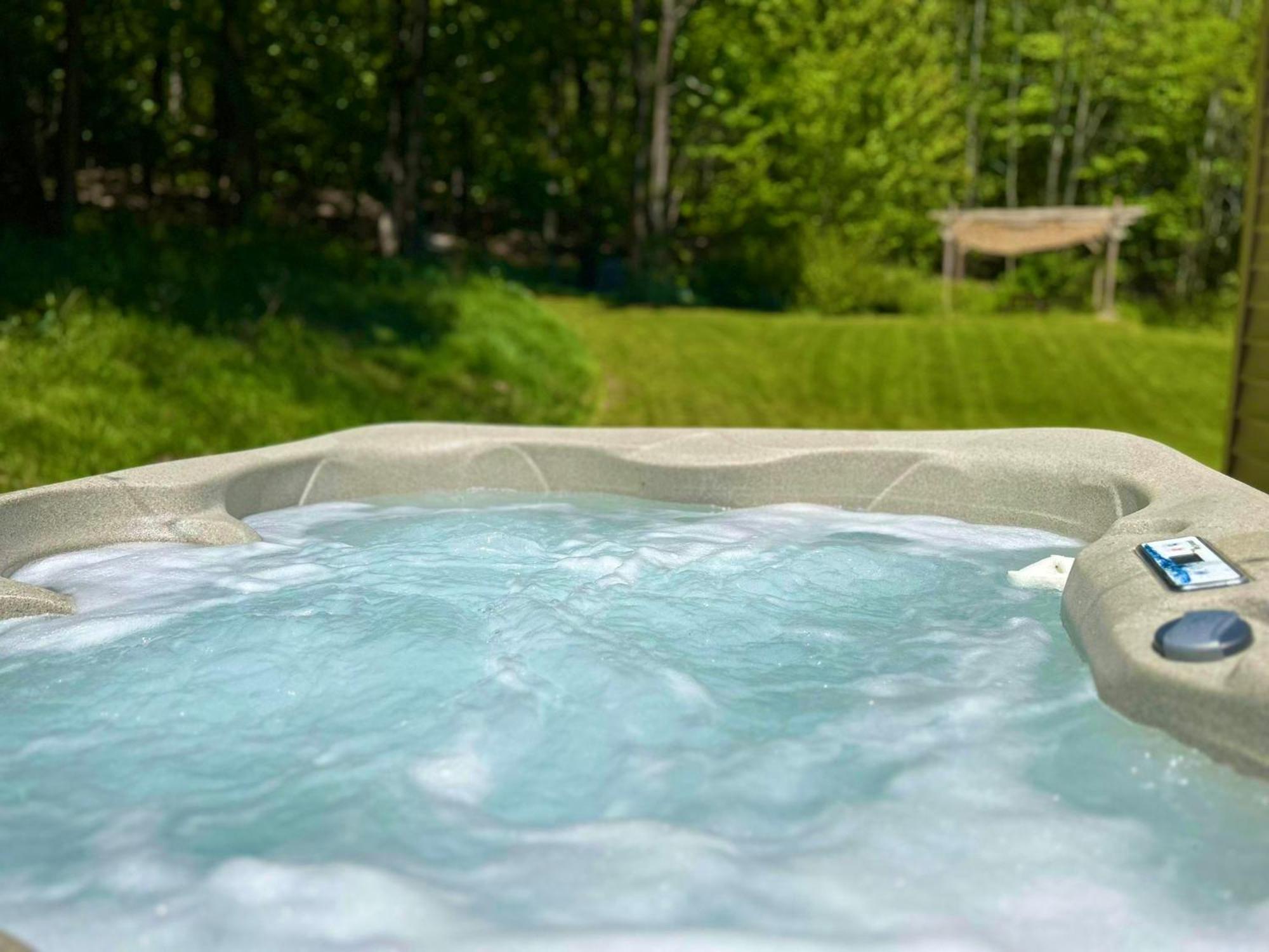 Cozy Cottage With Jacuzzi And Fire Pit And Reading Nook! Livingston Manor Exterior photo