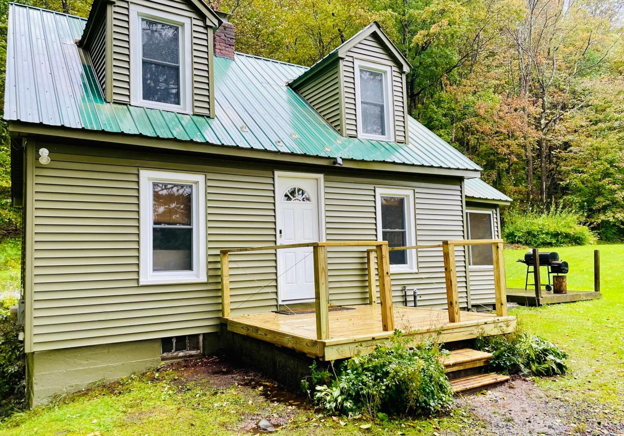 Cozy Cottage With Jacuzzi And Fire Pit And Reading Nook! Livingston Manor Exterior photo